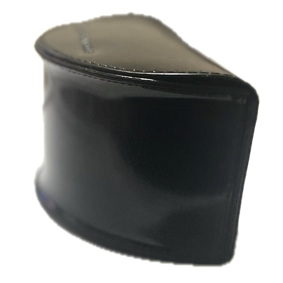 Marc by Marc Jacobs Black Patent Leather Sunglasses Case - Picture 7 of 10